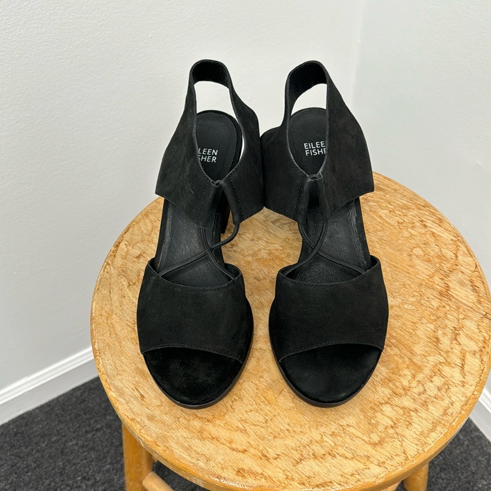Eileen Fisher Doe Tumbled Nubuck Sandal Black sz.9
